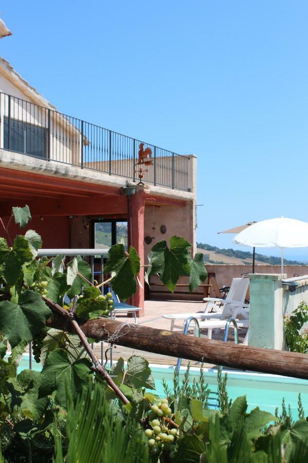 Il Piccolo Carro Apartments Monterubbiano Екстериор снимка